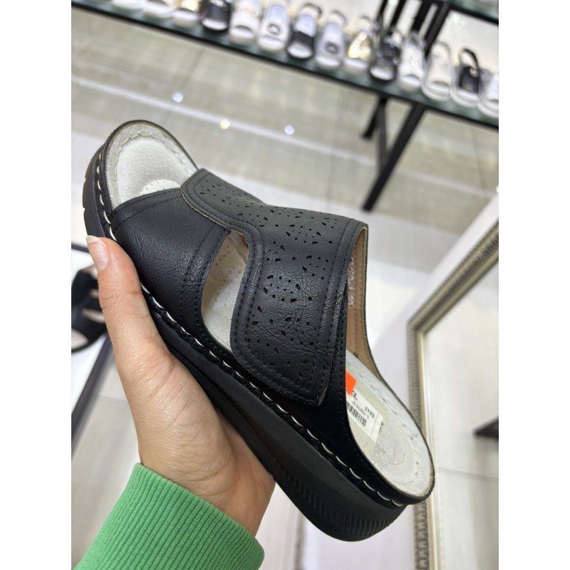 Buty Klapki Damskie (36-41 ,12par) Kolor Jak na zdzięciu