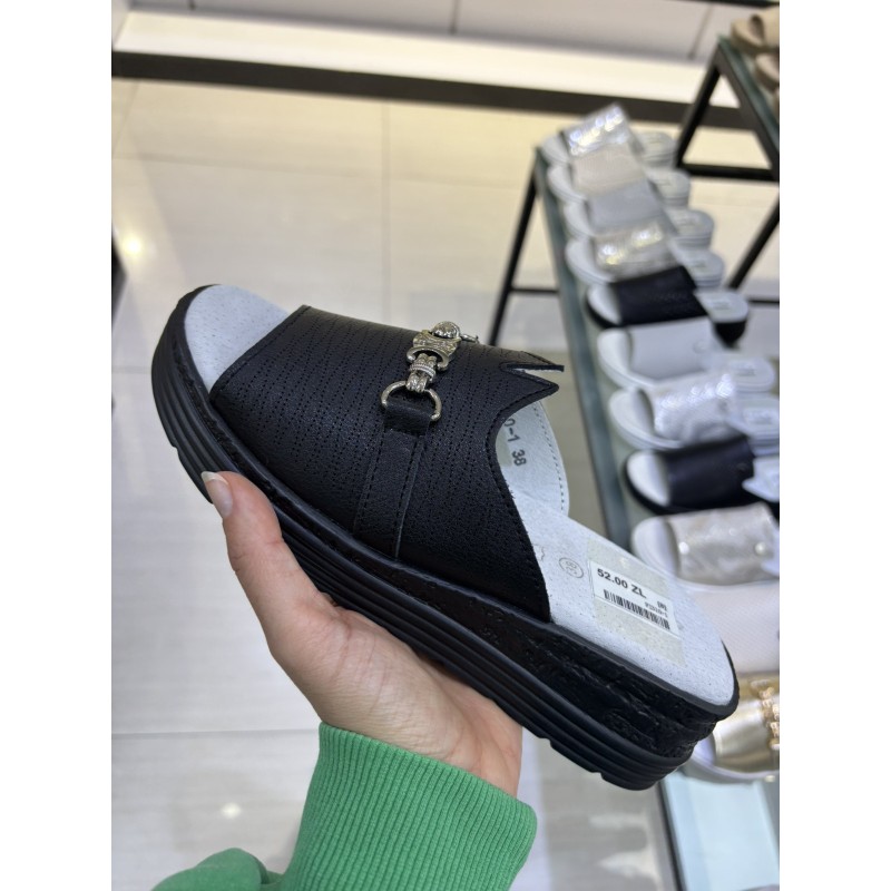 Buty Klapki Damskie (36-41 ,12par) Kolor Jak na zdzięciu