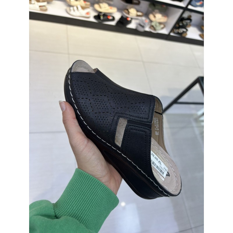 Buty Klapki Damskie (36-41 ,12par) Kolor Jak na zdzięciu
