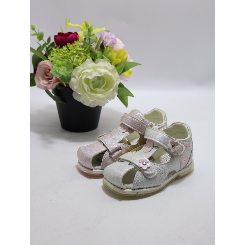BUTY DZIECIĘCE. Size: 21/26 (12 par/paczka) Kolor jak na zdzięciu