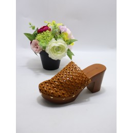 KAPCIE DAMSKIE. SIZE 36/41...