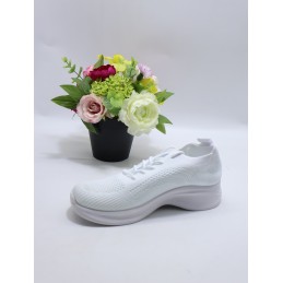 BUTY DAMSKIE. SIZE 36/41 (12 PAR/PACZKA) KOLOR JAK NA ZDZIĘCIU