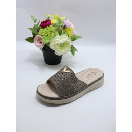 KAPCIE DAMSKIE. SIZE 36/42...