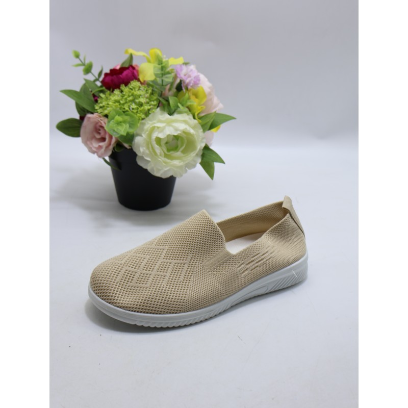 BUTY DAMSKIE. SIZE 36/41 (12 PAR/PACZKA) KOLOR JAK NA ZDZIĘCIU