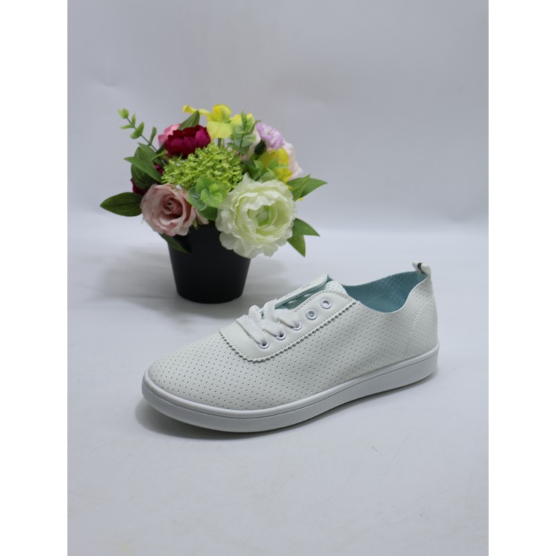 BUTY DAMSKIE. SIZE 39/43 (8 PAR/PACZKA) KOLOR JAK NA ZDZIĘCIU
