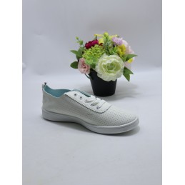 BUTY DAMSKIE. SIZE 39/43 (8 PAR/PACZKA) KOLOR JAK NA ZDZIĘCIU