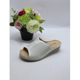 KAPCIE DAMSKIE. SIZE 36/41...