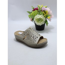 KAPCIE DAMSKIE. SIZE 36/42...