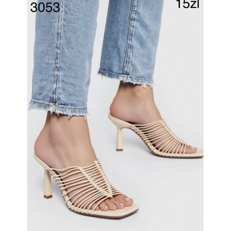 Buty Klapki Damskie (36-41,12par)Kolor Jak na zdzięciu