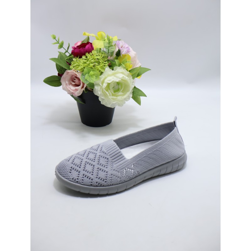 BUTY DAMSKIE. SIZE 36/41 (12 PAR/PACZKA) KOLOR JAK NA ZDZIĘCIU