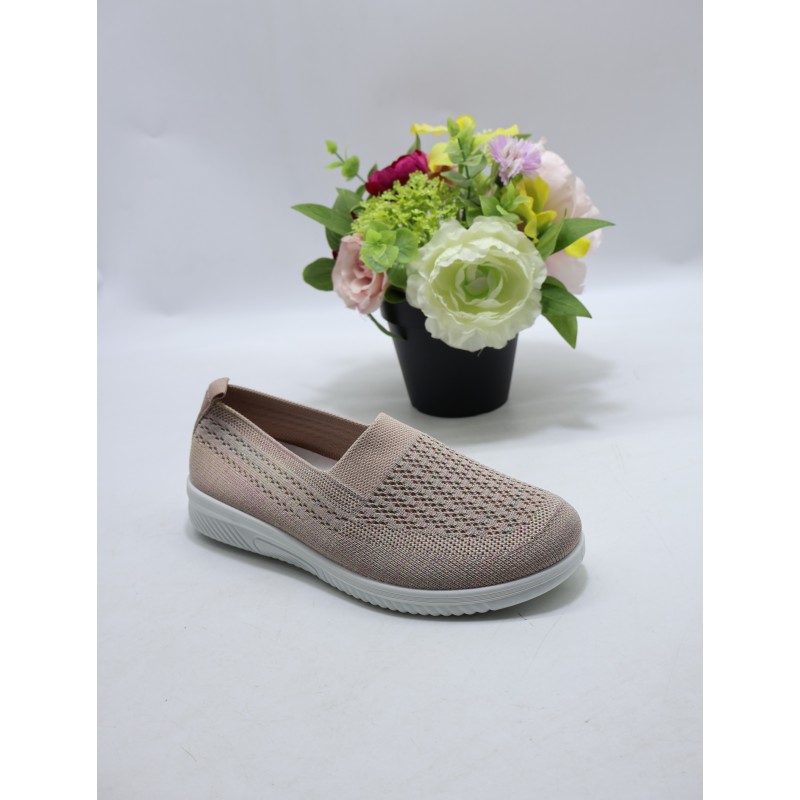 BUTY DAMSKIE. SIZE 36/41 (12 PAR/PACZKA) KOLOR JAK NA ZDZIĘCIU