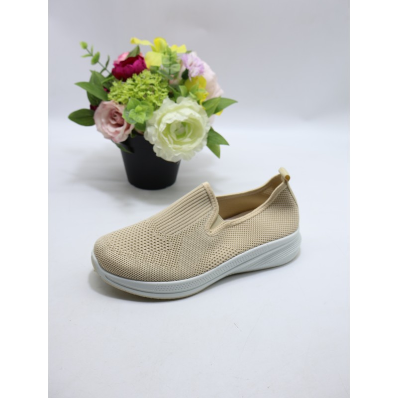 BUTY DAMSKIE. SIZE 36/41 (12 PAR/PACZKA) KOLOR JAK NA ZDZIĘCIU