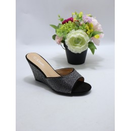 KAPCIE DAMSKIE. SIZE 36/41...