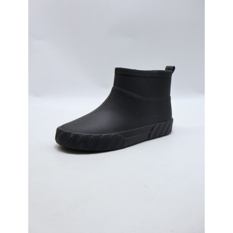 BUTY DAMSKIE. SIZE 33/40 (12 PAR/PACZKA) KOLOR JAK NA ZDZIĘCIU