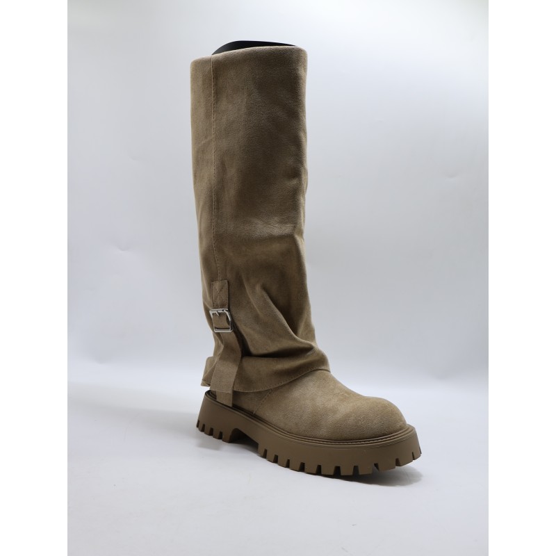 BOTKI DAMSKIE . SIZE 36/41 (12 PAR/PACZKA) KOLOR JAK NA ZDZIĘCIU