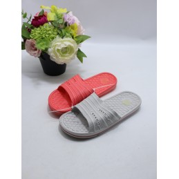 KAPCIE DAMSKIE . SIZE 36/41...