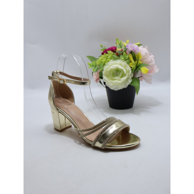 Sandały DAMSKIE . SIZE 36/41 (12 PAR/PACZKA) KOLOR JAK NA ZDZIĘCIU
