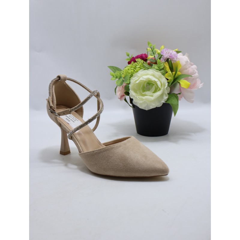 Sandały DAMSKIE . SIZE 36/41 (12 PAR/PACZKA) KOLOR JAK NA ZDZIĘCIU