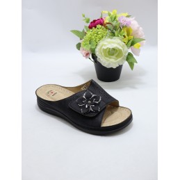 KAPCIE DAMSKIE. SIZE 39/43...
