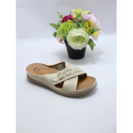 KAPCIE DAMSKIE. SIZE 39/43...
