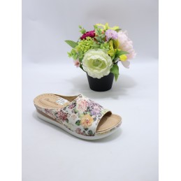 KAPCIE DAMSKIE. SIZE 36/41...
