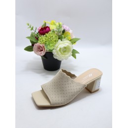 KAPCIE DAMSKIE. SIZE 37/40...