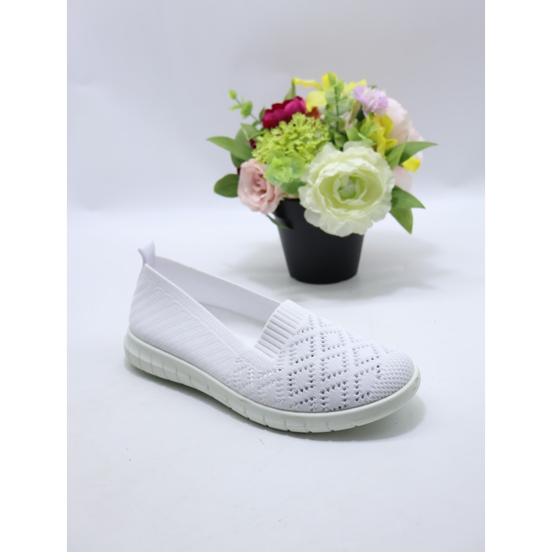 BUTY DAMSKIE. SIZE 36/41 (12 PAR/PACZKA) KOLOR JAK NA ZDZIĘCIU