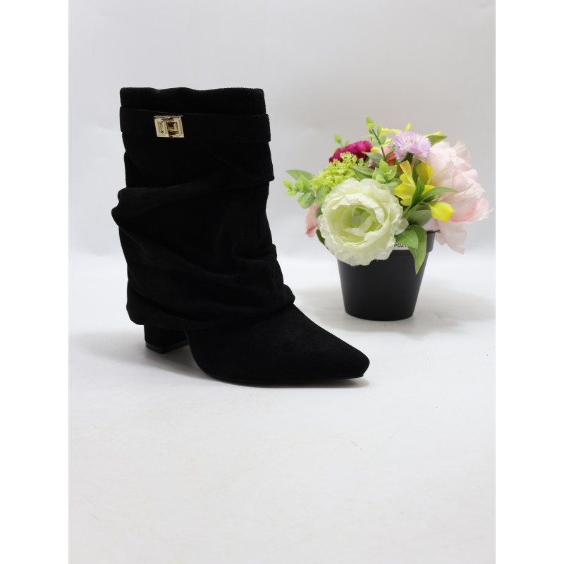 BOTKI DAMSKIE. SIZE 36/41 (12 PAR/PACZKA) KOLOR JAK NA ZDZIĘCIU