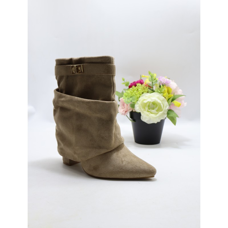 BOTKI DAMSKIE. SIZE 36/41 (12 PAR/PACZKA) KOLOR JAK NA ZDZIĘCIU
