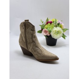 BUTY DAMSKIE. SIZE 36/41 (12 PAR/PACZKA) KOLOR JAK NA ZDZIĘCIU