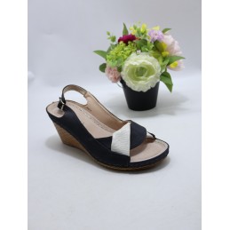 KAPCIE DAMSKIE. SIZE: 36/41...