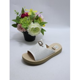 KAPCIE DAMSKIE. SIZE: 37/42...