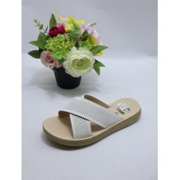 KAPCIE DAMSKIE. SIZE: 37/42...