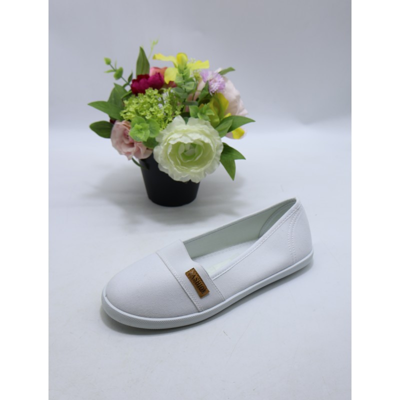 BUTY DAMSKIE. SIZE: 36/41 (12 PAR/PACZKA) KOLOR JAK NA ZDZIĘCIU