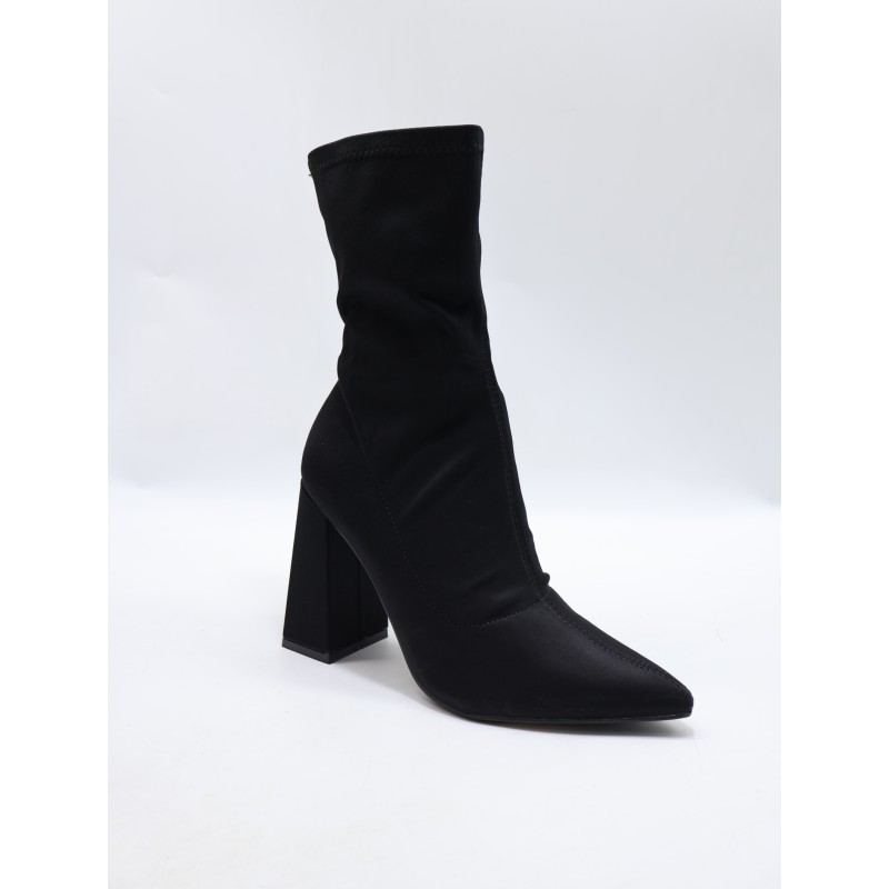 BOTKI DAMSKIE. SIZE: 36/41 (12 PAR/PACZKA) KOLOR JAK NA ZDZIĘCIU