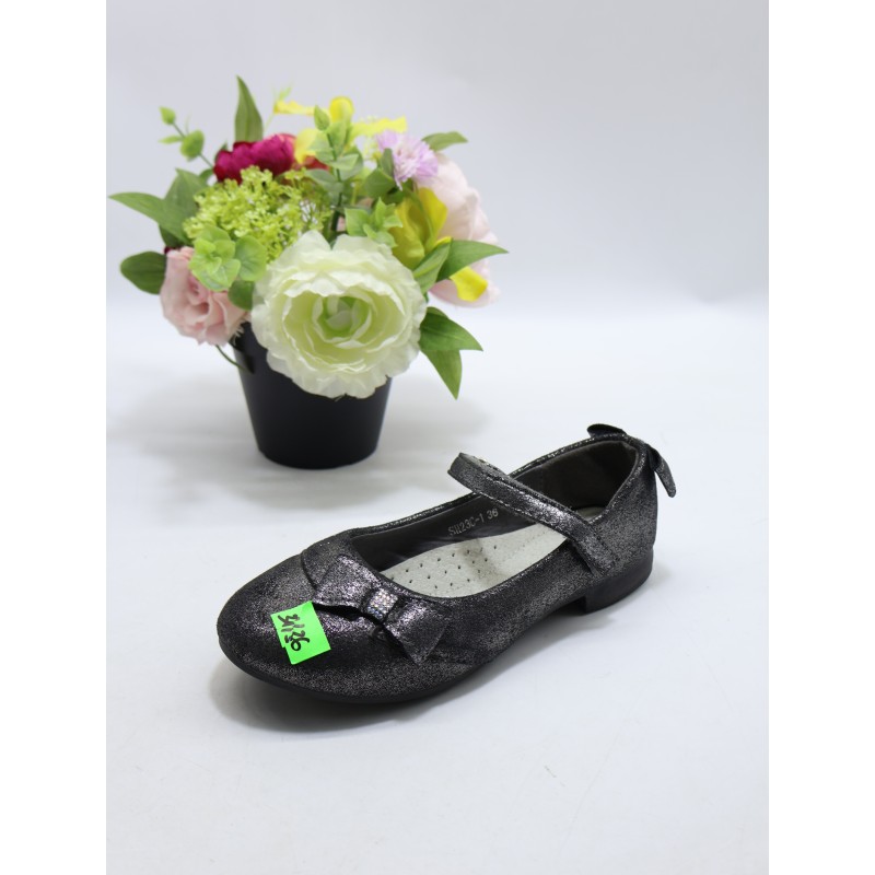 BUTY DZIECIĘCE. SIZE: 31/36 (12 PAR/PACZKA) KOLOR JAK NA ZDZIĘCIU