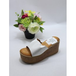KAPCIE DAMSKIE. SIZE: 37/41...