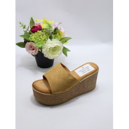 KAPCIE DAMSKIE. SIZE: 38/41...
