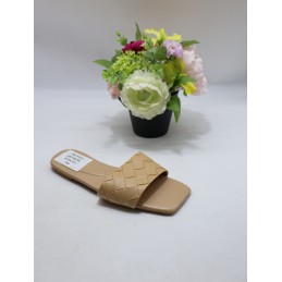 KAPCIE DAMSKIE. SIZE: 36/40...