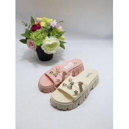 KAPCIE DAMSKIE. SIZE: 36/41...