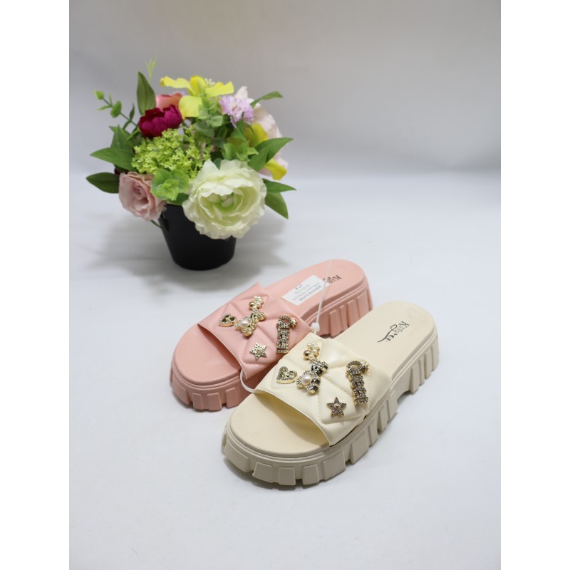KAPCIE DAMSKIE. SIZE: 36/41 (30 PAR/PACZKA) KOLOR JAK NA ZDZIĘCIU