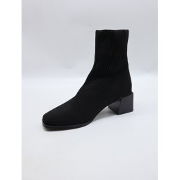 BUTY DAMSKIE. SIZE: 36/41 (12 PAR/PACZKA) KOLOR JAK NA ZDZIĘCIU