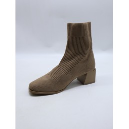 BUTY DAMSKIE. SIZE: 36/41 (12 PAR/PACZKA) KOLOR JAK NA ZDZIĘCIU