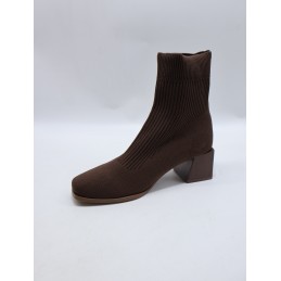 BUTY DAMSKIE. SIZE: 36/41 (12 PAR/PACZKA) KOLOR JAK NA ZDZIĘCIU