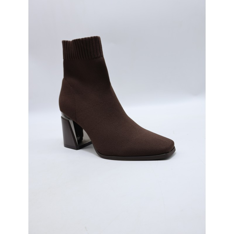 BUTY DAMSKIE. SIZE: 36/41 (12 PAR/PACZKA) KOLOR JAK NA ZDZIĘCIU