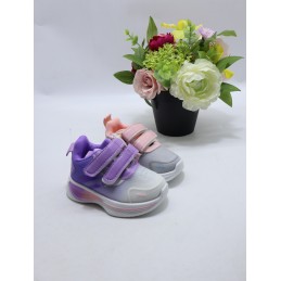 BUTY DZIECIĘCE. SIZE: 20/25 (18 PAR/PACZKA) KOLOR JAK NA ZDZIĘCIU