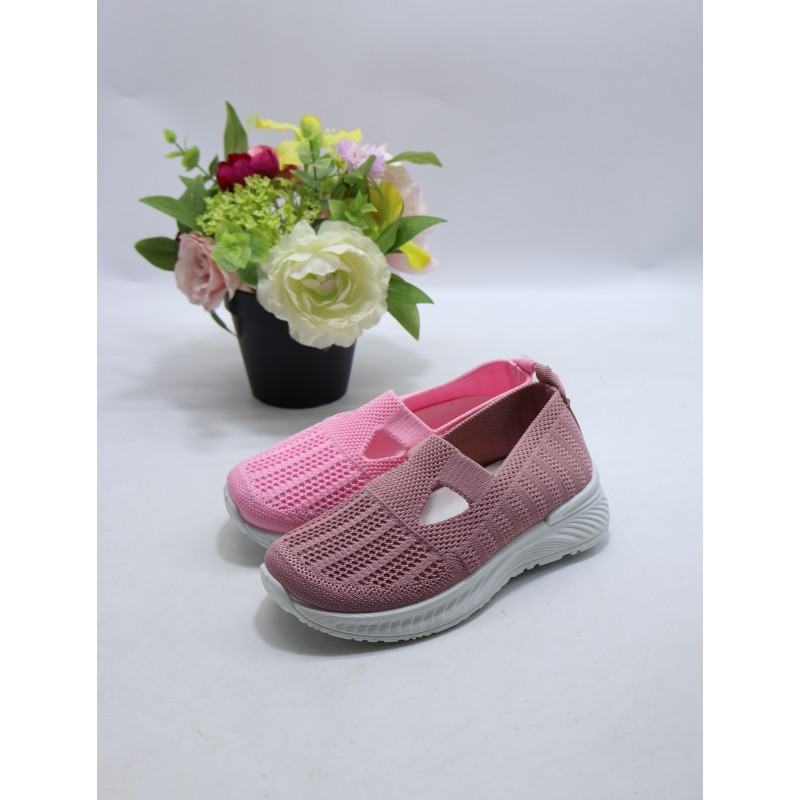 BUTY DZIECIĘCE. SIZE: 31/36 (18 PAR/PACZKA) KOLOR JAK NA ZDZIĘCIU