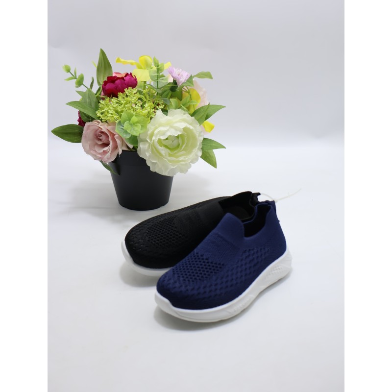 BUTY DZIECIĘCE. SIZE: 19/24 (18 PAR/PACZKA) KOLOR JAK NA ZDZIĘCIU