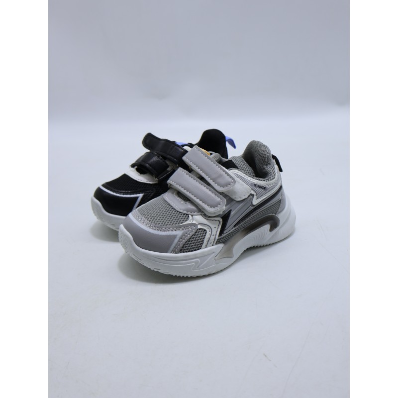 BUTY DZIECIĘCE. SIZE: 20/25 (18 PAR/PACZKA) KOLOR JAK NA ZDZIĘCIU