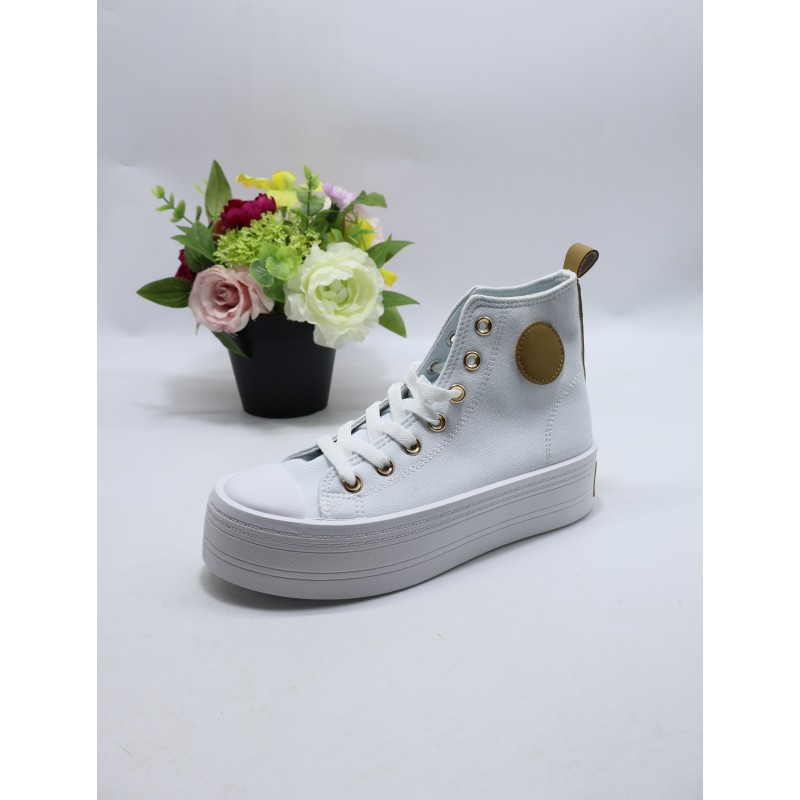 BUTY DAMSKIE. SIZE: 36/41 (12 PAR/PACZKA) KOLOR JAK NA ZDZIĘCIU